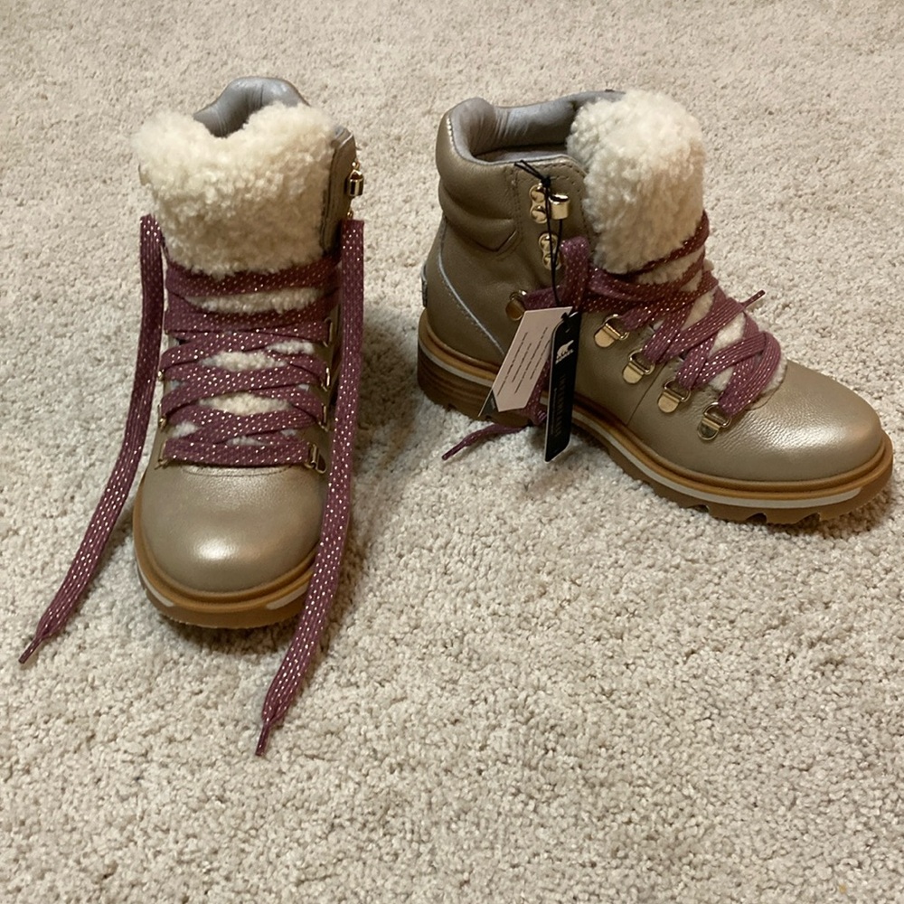 NWT Sorel Lennox Hiker Lux Lug Sole Gold Leather Fur Sparkle Laces Boots 6.5